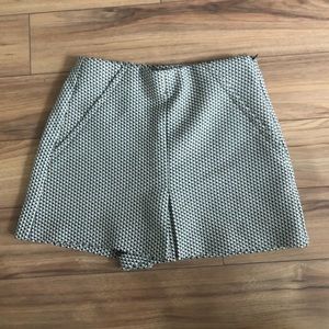 ZARA print shorts in XS NWT